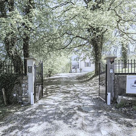 Monchateau étoilé, hébergement insolite avec Spa Merlas Exterior foto