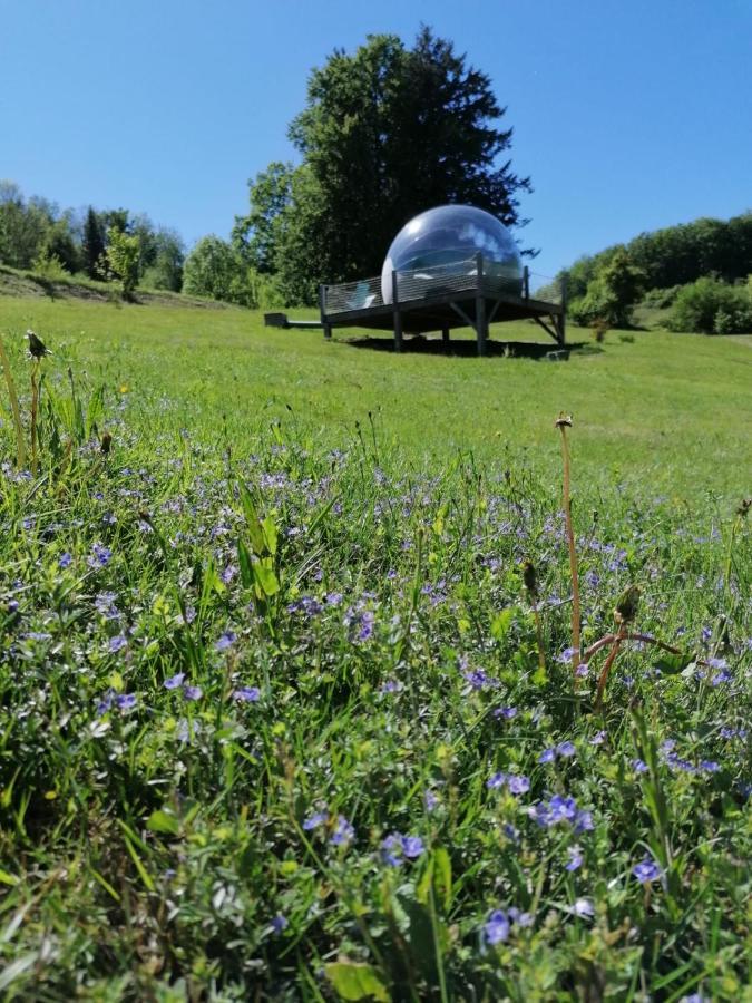 Monchateau étoilé, hébergement insolite avec Spa Merlas Exterior foto
