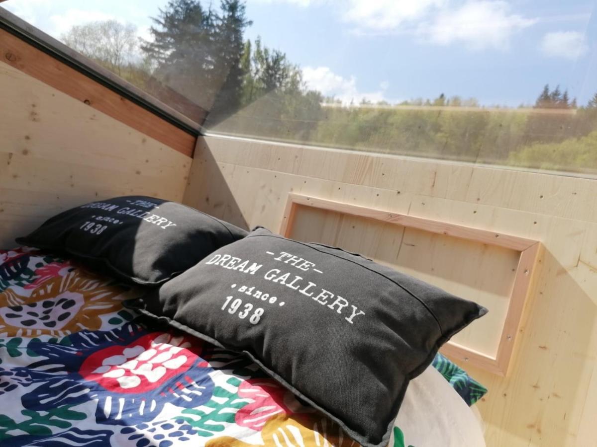 Monchateau étoilé, hébergement insolite avec Spa Merlas Exterior foto