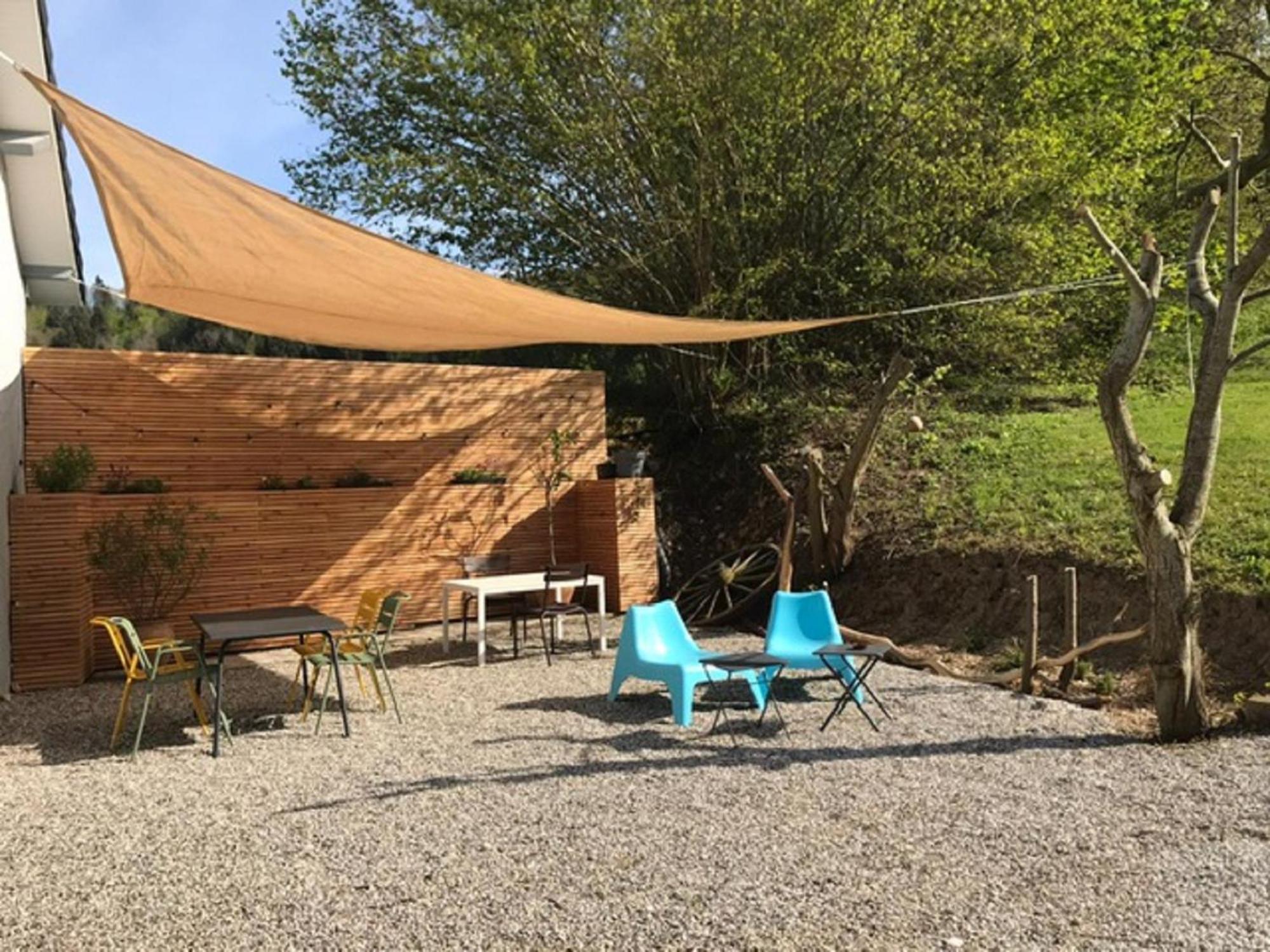 Monchateau étoilé, hébergement insolite avec Spa Merlas Exterior foto