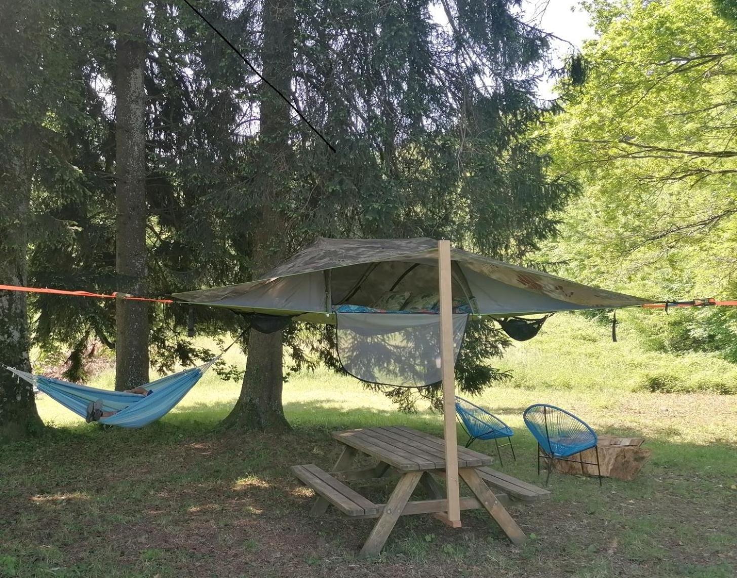 Monchateau étoilé, hébergement insolite avec Spa Merlas Exterior foto